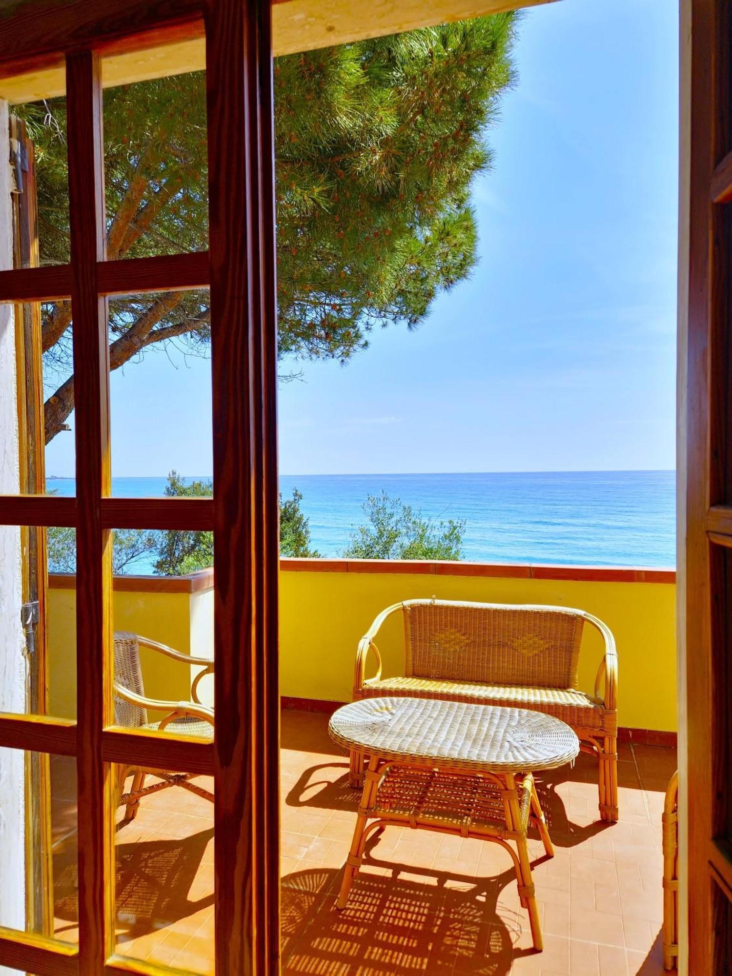 Villa Papiyon - Accesso Privato Alla Spiaggia كالا ليبيروتو المظهر الخارجي الصورة